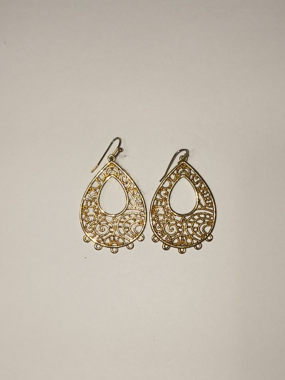 Delicate Gold Teardrop Filigree Dangle Earrings